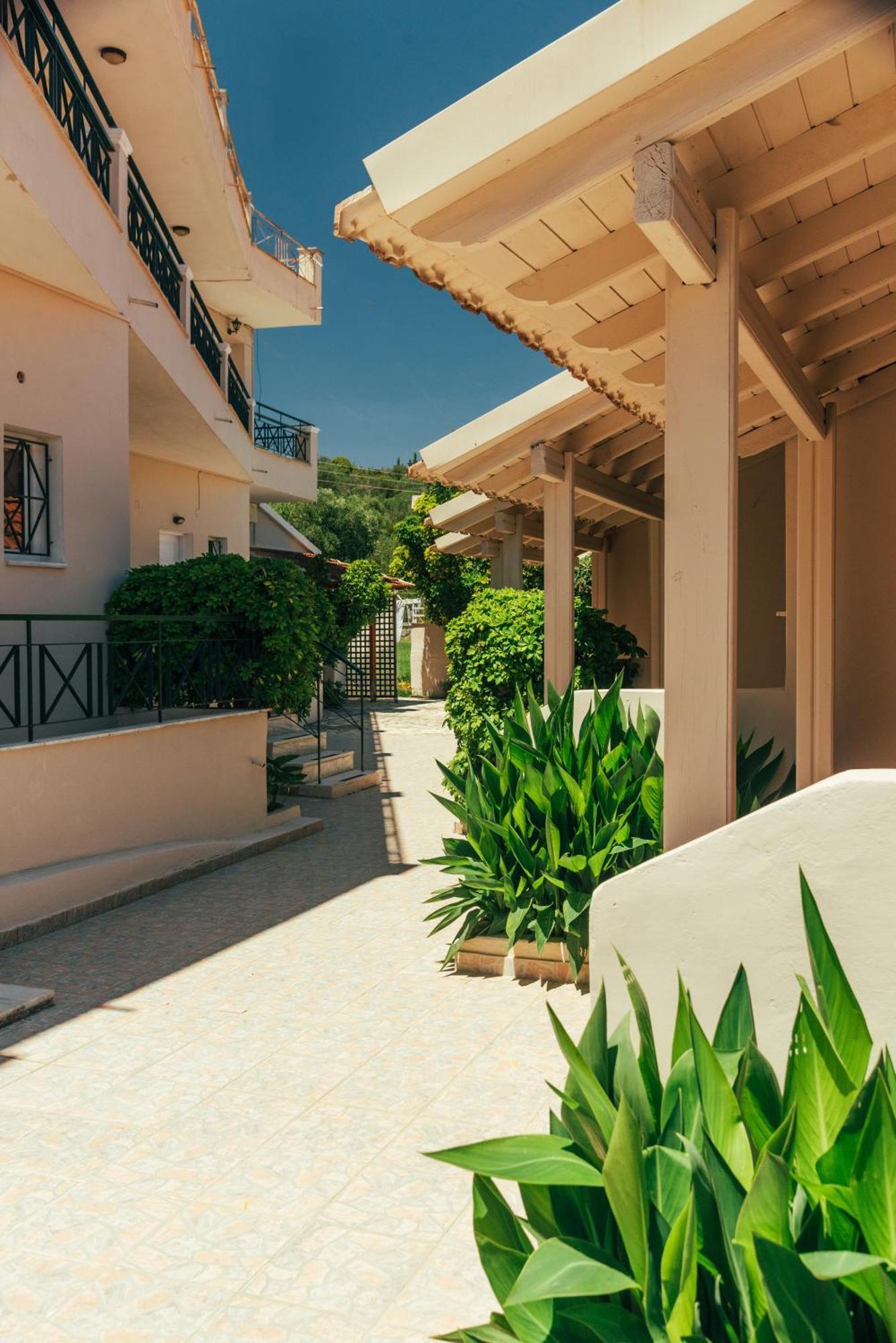 Kalypso Studio Resorts กาวอส ภายนอก รูปภาพ