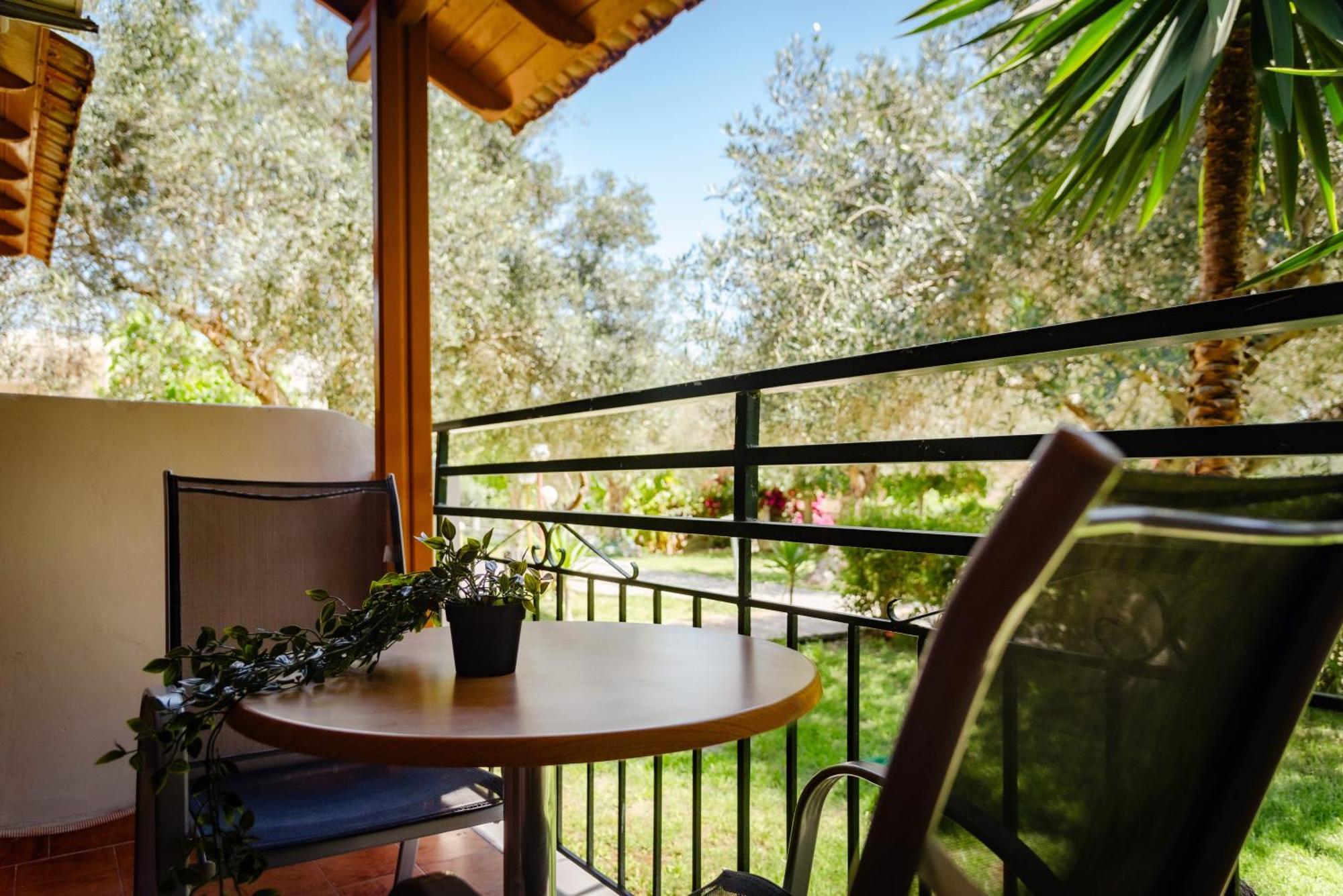 Kalypso Studio Resorts กาวอส ภายนอก รูปภาพ